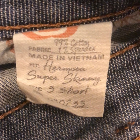 Bullhead Fringe Shorts - Picture 4 of 6